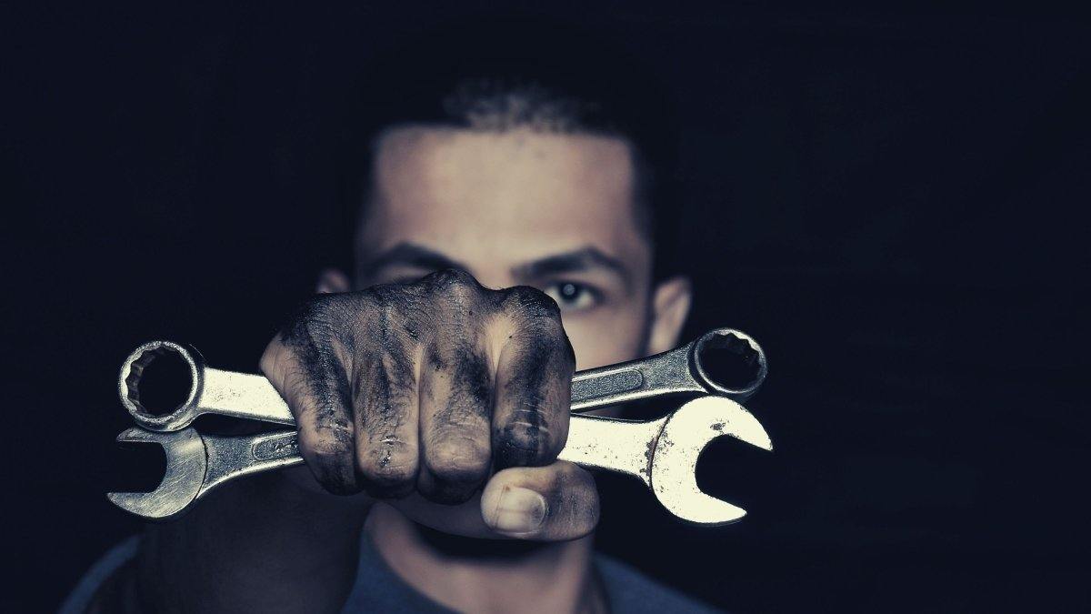 Service - BLTZR WRNR