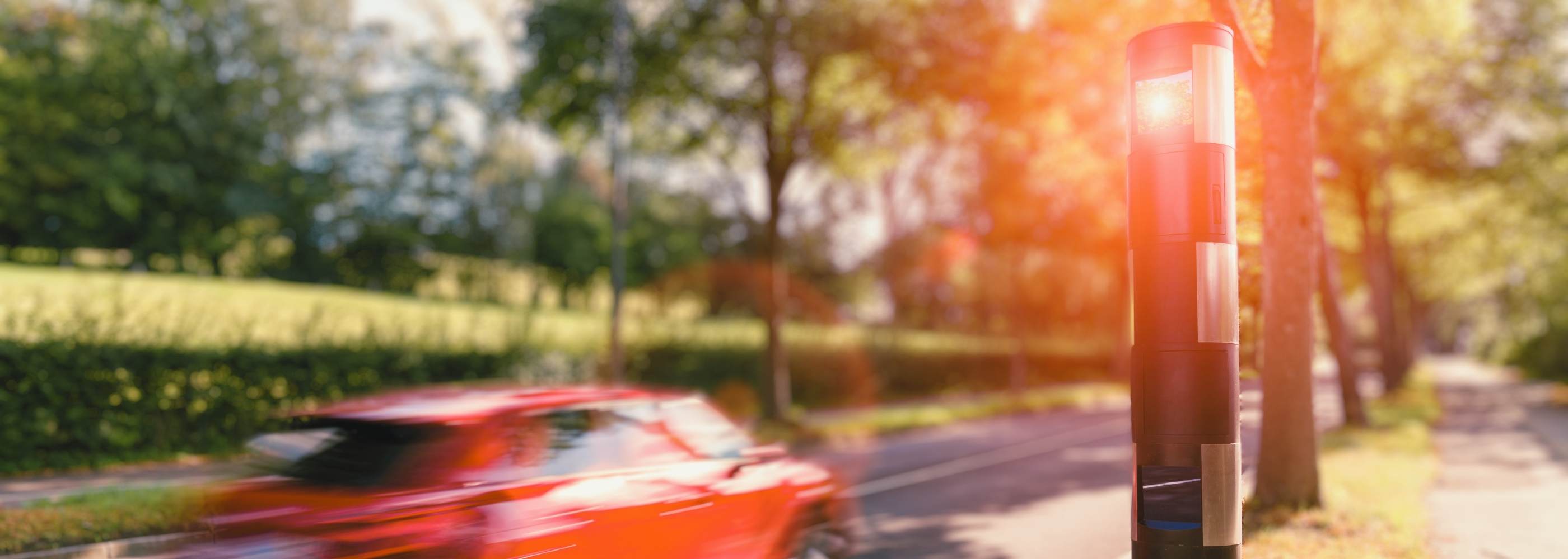 Header Bild Desktop Blitzersäule - BLTZR WRNR - Dein Blitzerwarner auf dem Navi