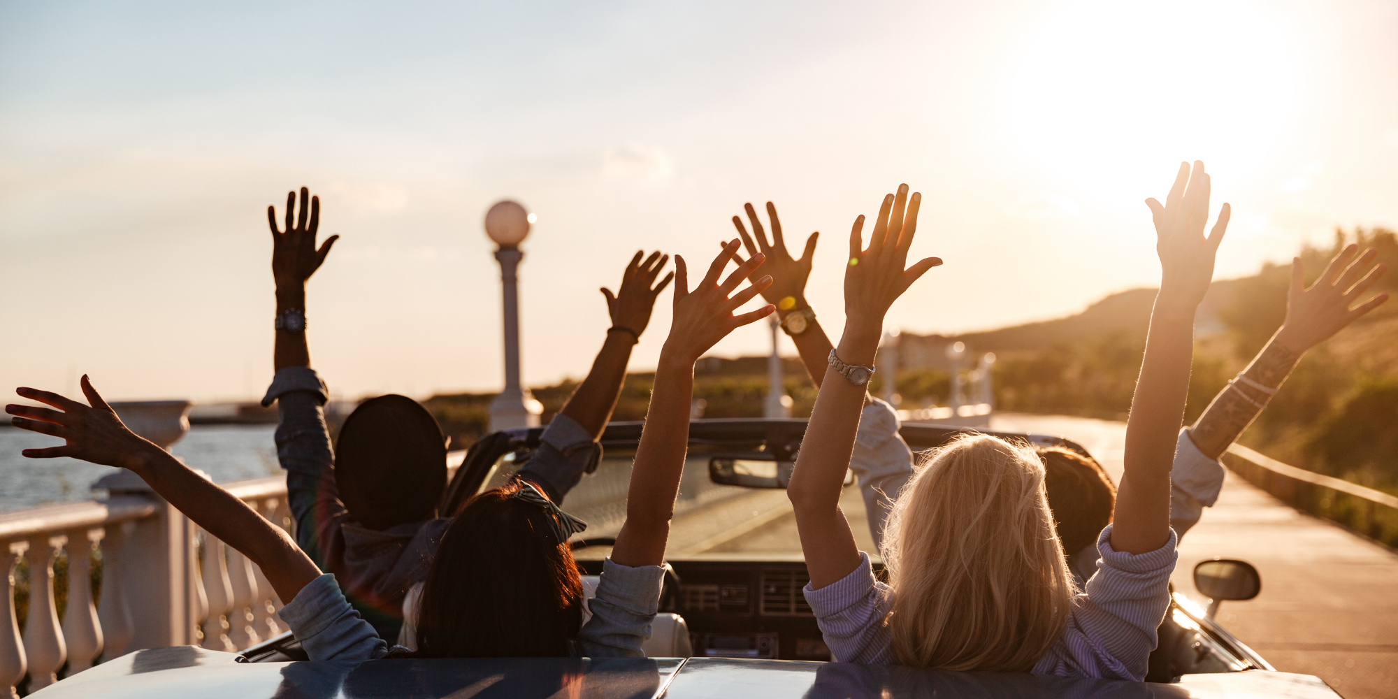 Happy People - wir bereiten mit unseren Blitzerwarner Paket, BLitzer Apps & POI vielen Menschen Freude - Blitzerfrei Autofahren! Deshalb Blitzerwarner Pakete bei BLTZR WRNR kaufen!